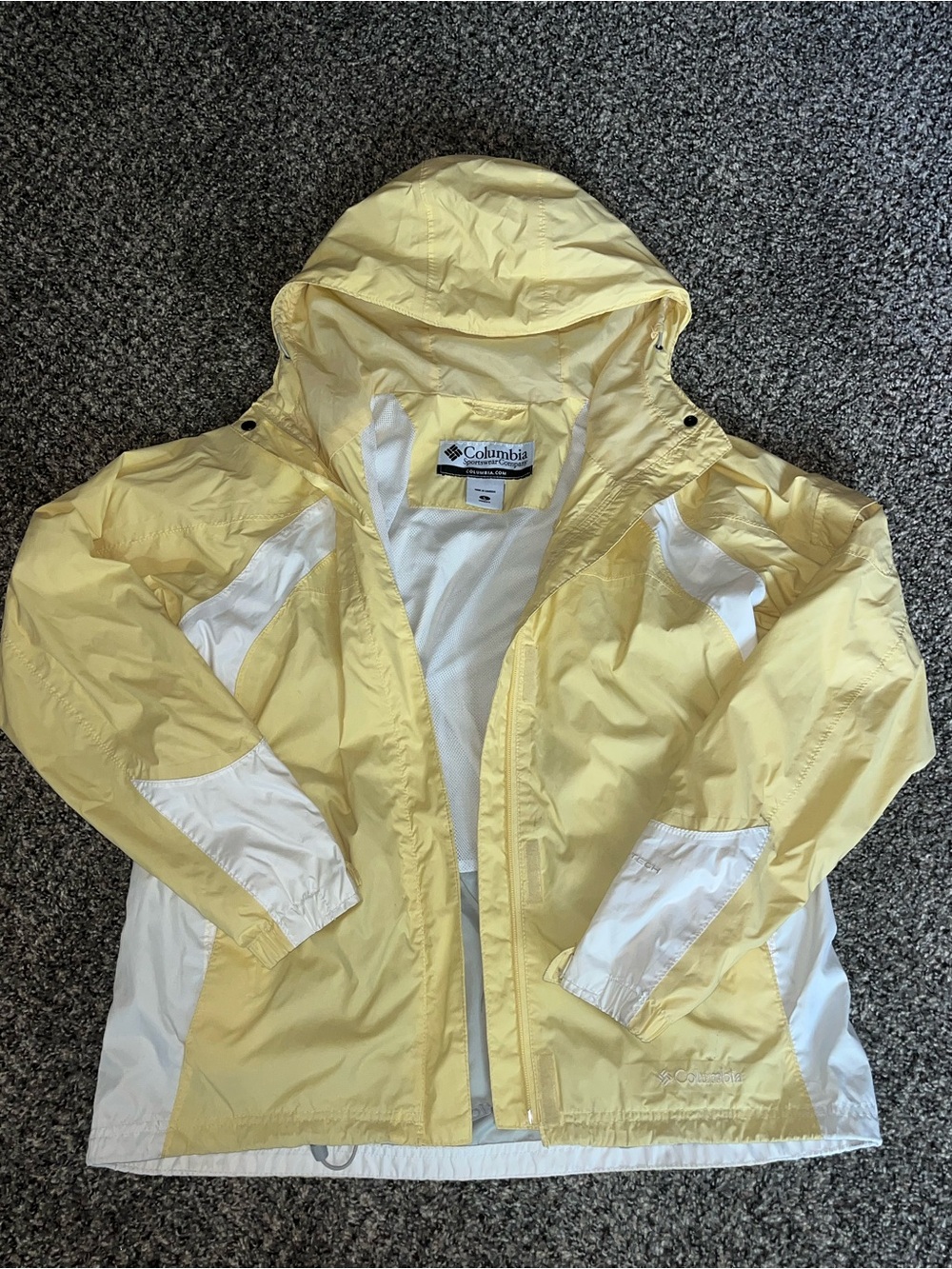 Columbia Yellow and White Hooded Women's Ski Jacket